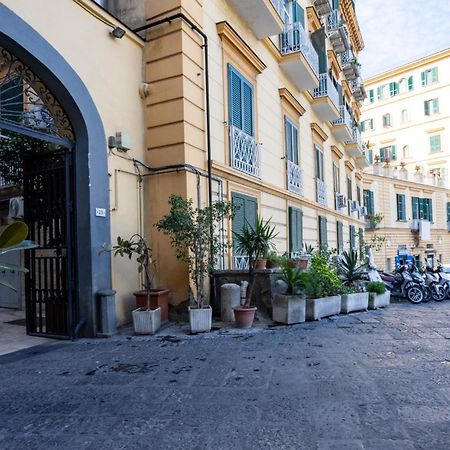 Molo Caracciolo Lejlighed Napoli Eksteriør billede